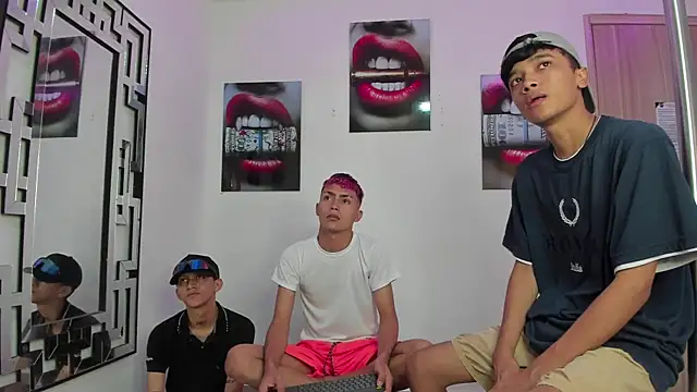 VERY HOT GUYS online show from 5, 12, 2025