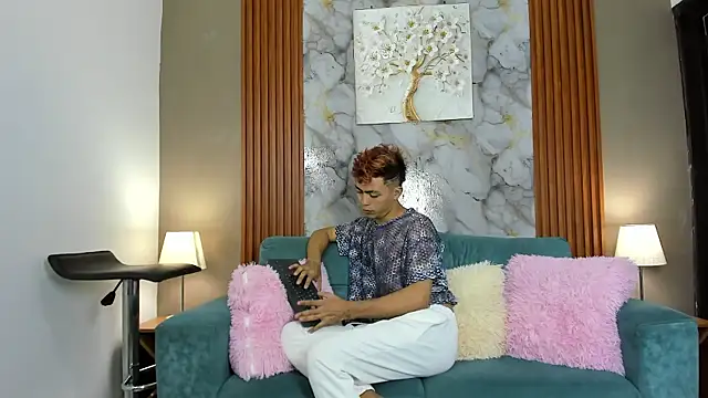 VERY HOT GUYS online show from 14, 2, 2026