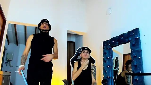 Snapshot of daddys_insanee chatting on 1, 10, 2025 daddys insanee online show from 1, 10, 2025