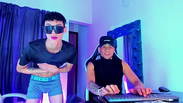 Snapshot of daddys_insanee chatting on 22, 11, 2025 daddys insanee online show from 22, 11, 2025