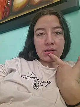 Snapshot of annyaparis chatting on 24, 11, 2025 annyaparis online show from 24, 11, 2025