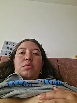 annyaparis online show from 5, 12, 2025