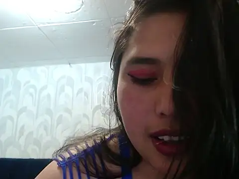 Lovingmoraxx online show from 16, 10, 2025