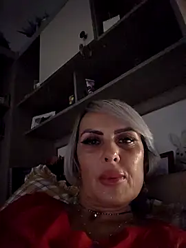 KirraWhite online show from 21, 10, 2025