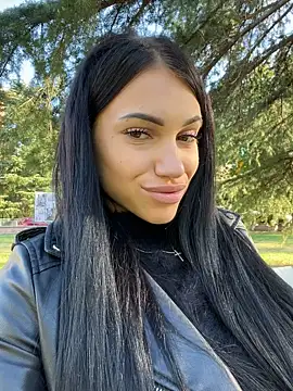 Snapshot of ilariea_girl chatting on 7, 10, 2025 ilariea girl online show from 7, 10, 2025