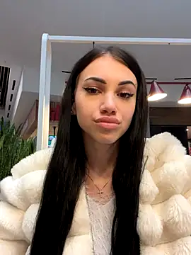 Snapshot of ilariea_girl chatting on 23, 10, 2025 ilariea girl online show from 23, 10, 2025