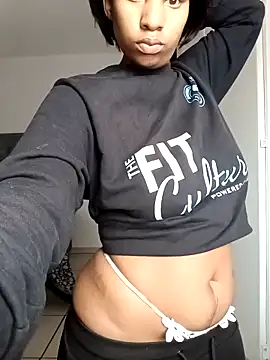 Snapshot of MissBubbles04 chatting on 1, 10, 2025 MissBubbles04 online show from 1, 10, 2025