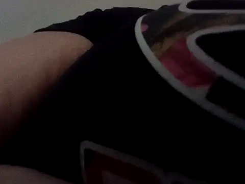 Snapshot of RaeBanzz69x chatting on 10, 10, 2025 RaeBanzz69x online show from 10, 10, 2025