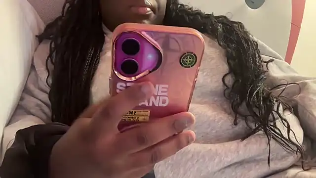 nanaisbackk online show from 22, 12, 2025