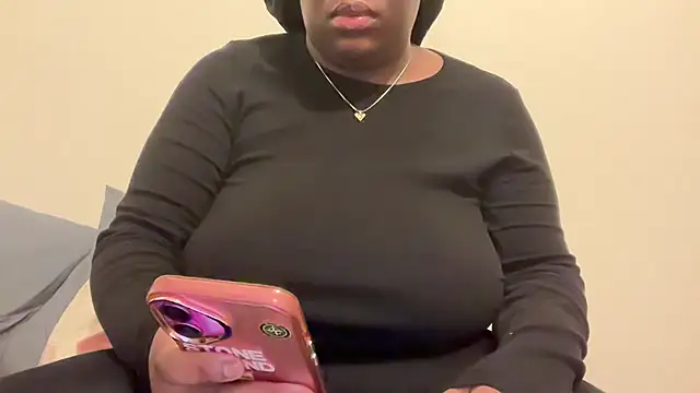 nanaisbackk online show from 12, 2, 2026