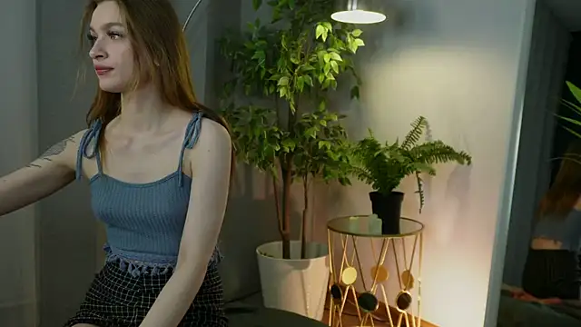 Snapshot of PollyMayer chatting on 30, 11, 2025 PollyMayer online show from 30, 11, 2025