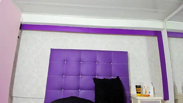 LeaMoreau22 online show from 21, 10, 2025