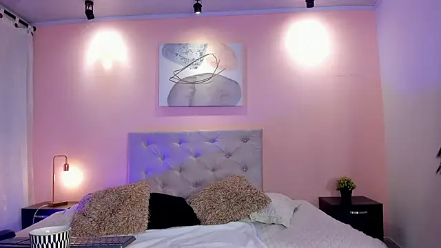 scarlettvelvet  online show from 4, 10, 2025