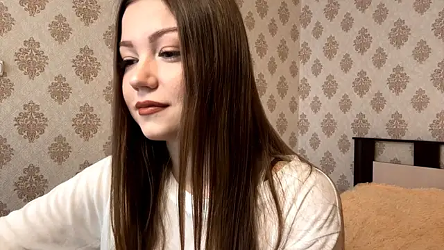 Snapshot of KissMeViolet chatting on 13, 10, 2025 KissMeViolet online show from 13, 10, 2025