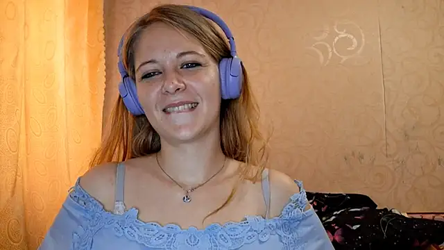 Snapshot of Marry_Wild chatting on 8, 10, 2025 Marry Wild online show from 8, 10, 2025