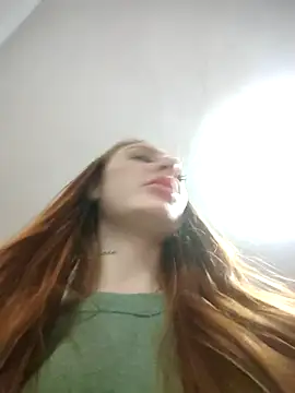 Snapshot of Bennuluspeach_ chatting on 14, 12, 2025 Bennuluspeach online show from 14, 12, 2025