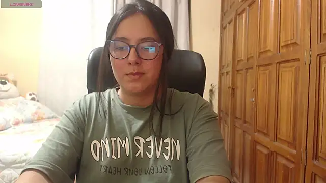 Snapshot of Venus_cat_ chatting on 28, 6, 2026 Venus cat online show from 28, 6, 2026