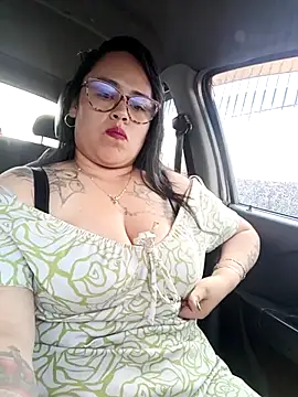 Snapshot of Italia_12 chatting on 8, 11, 2025 Italia 12 online show from 8, 11, 2025