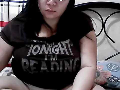 HornyPussie69 online show from 17, 4, 2026