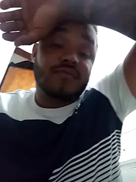 Snapshot of NatanSouza03 chatting on 1, 10, 2025 NatanSouza03 online show from 1, 10, 2025