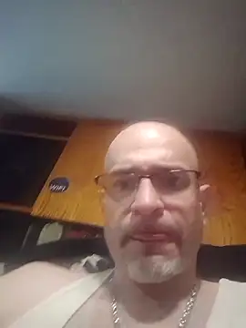 Curious9884 online show from 15, 4, 2026