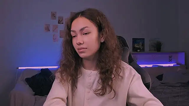 Snapshot of branchwithflowerss chatting on 30, 11, 2025 branchwithflowerss online show from 30, 11, 2025