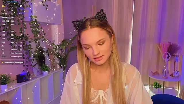 JulieLupo online show from 7, 11, 2025