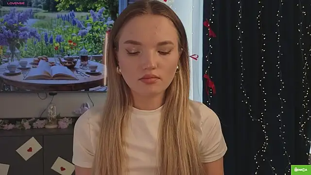 JulieLupo online show from 15, 3, 2026