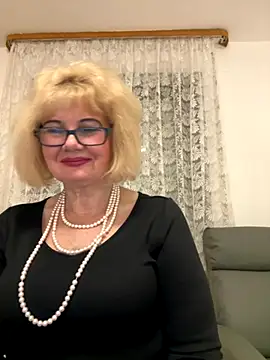 BoloshkaBlonda online show from 24, 11, 2025