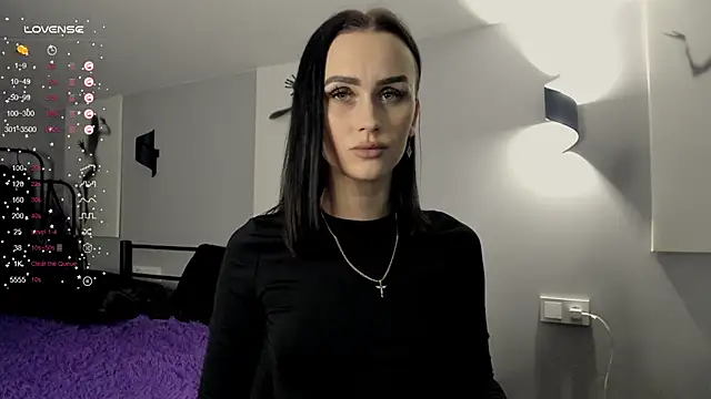 Lisa  Johnson online show from 20, 11, 2025