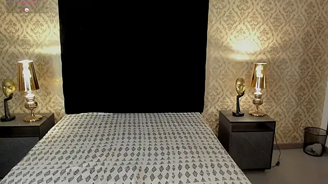 MolyBoston online show from 24, 11, 2025