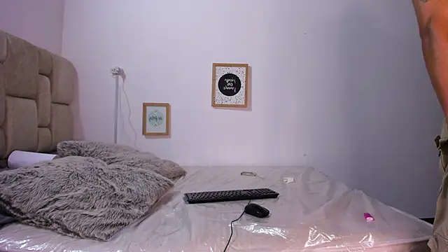 Latin Pleasures online show from 20, 12, 2025