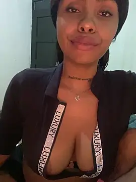 Snapshot of Itanydiorr chatting on 18, 10, 2025 Itanydiorr online show from 18, 10, 2025