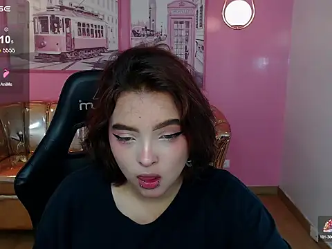 mia foster t online show from 19, 11, 2025