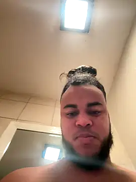 familia0210 online show from 2, 12, 2025