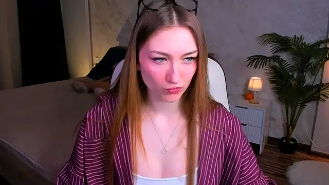 AngelAnabelle online show from 17, 12, 2025