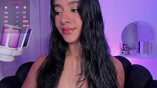 Snapshot of anne_leee chatting on 12, 7, 2026 anne leee online show from 12, 7, 2026
