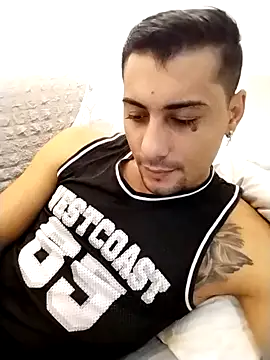 Snapshot of gooddboy01 chatting on 17, 10, 2025 gooddboy01 online show from 17, 10, 2025