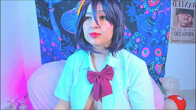 Miaengels  online show from 12, 11, 2025