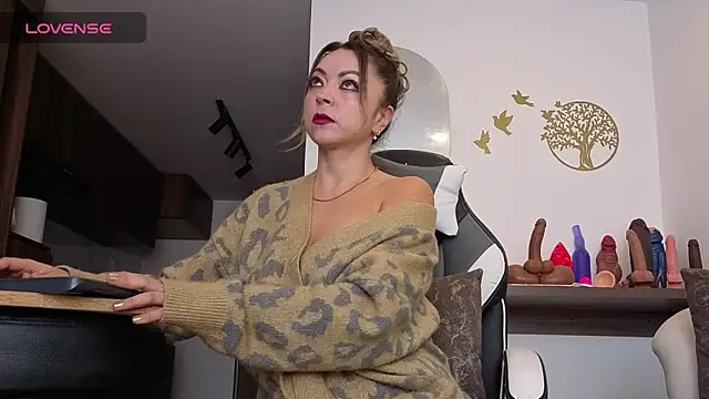 Jade Amado  online show from 12, 2, 2026