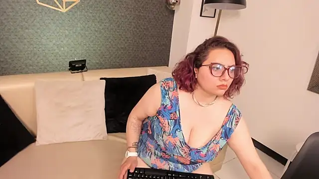 Snapshot of sam_von_tess chatting on 3, 10, 2025 sam von tess online show from 3, 10, 2025