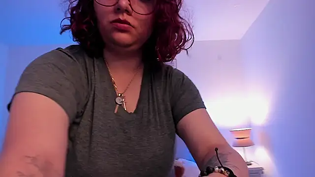 Snapshot of sam_von_tess chatting on 16, 12, 2025 sam von tess online show from 16, 12, 2025