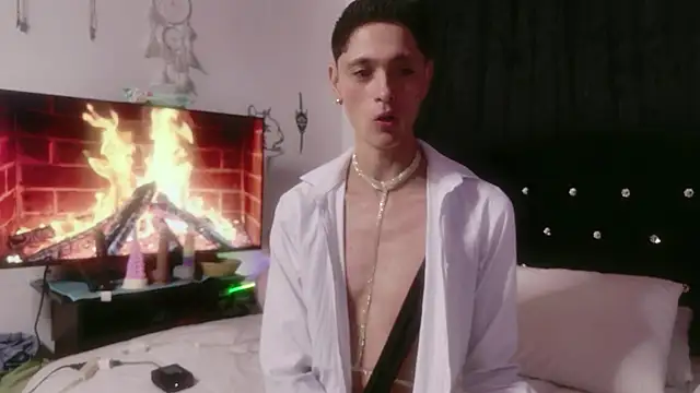 Tyler cat online show from 8, 11, 2025