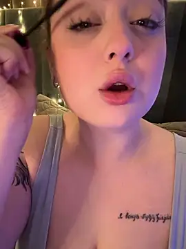 Snapshot of KellyMoors chatting on 10, 2, 2026 KellyMoors online show from 10, 2, 2026