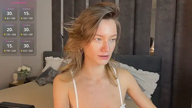 EvaToniz online show from 4, 12, 2025