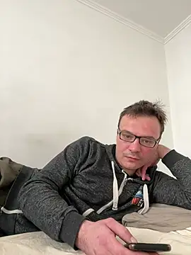 viktor1992-1-1 online show from 6, 3, 2026