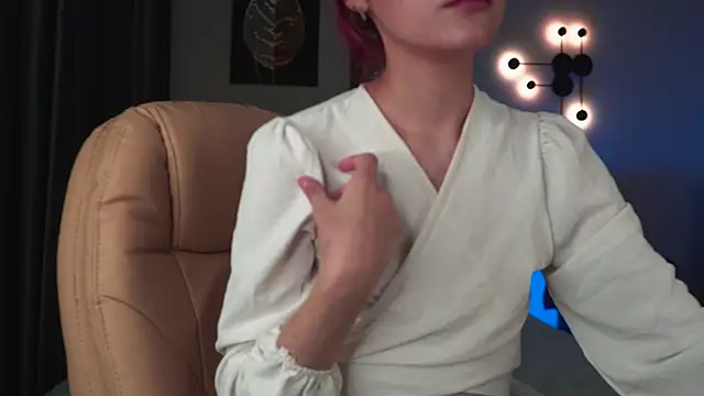 ElizabethMilller  online show from 6, 10, 2025