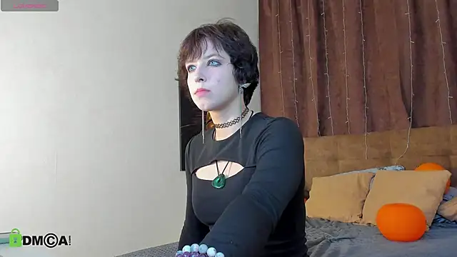 Sara Frayer online show from 29, 10, 2025