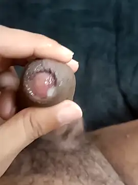 Elegant Guy online show from 17, 11, 2025