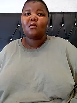 LadyBear2002 online show from 3, 2, 2026